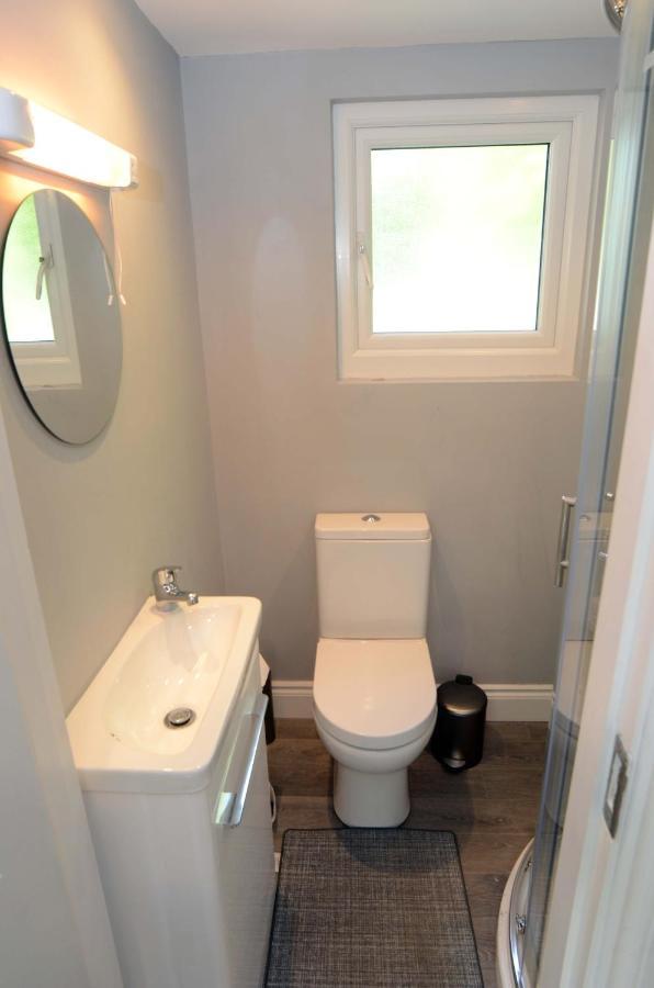 Tawny Lodge Westport Esterno foto